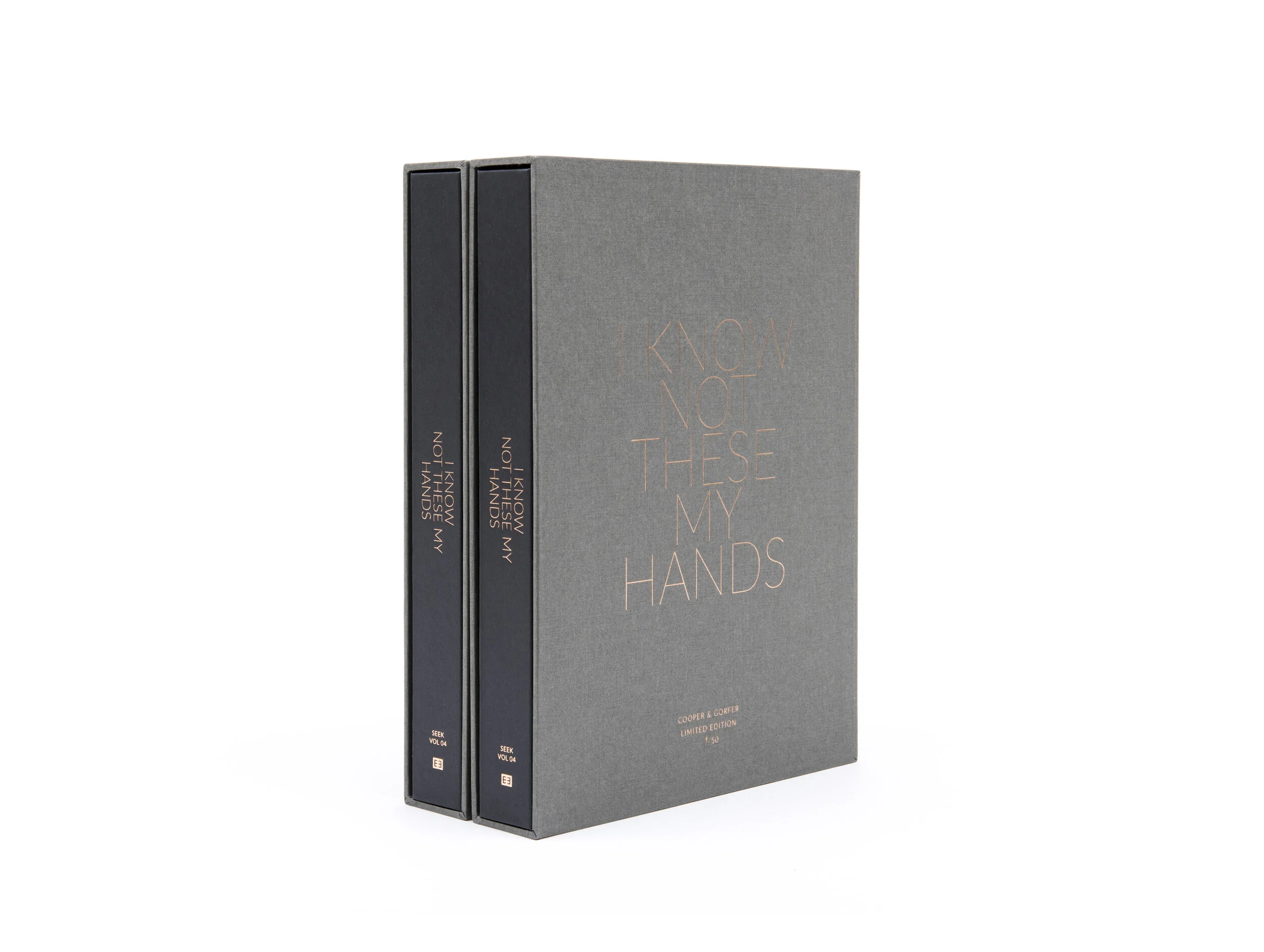 I KNOW NOT THESE MY HANDS 写真集 CG_IKNTMY_LimitedEdition_02+